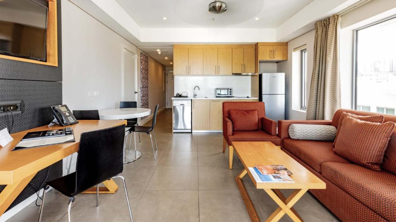Oaks Darwin Elan Hotel 외부 사진
