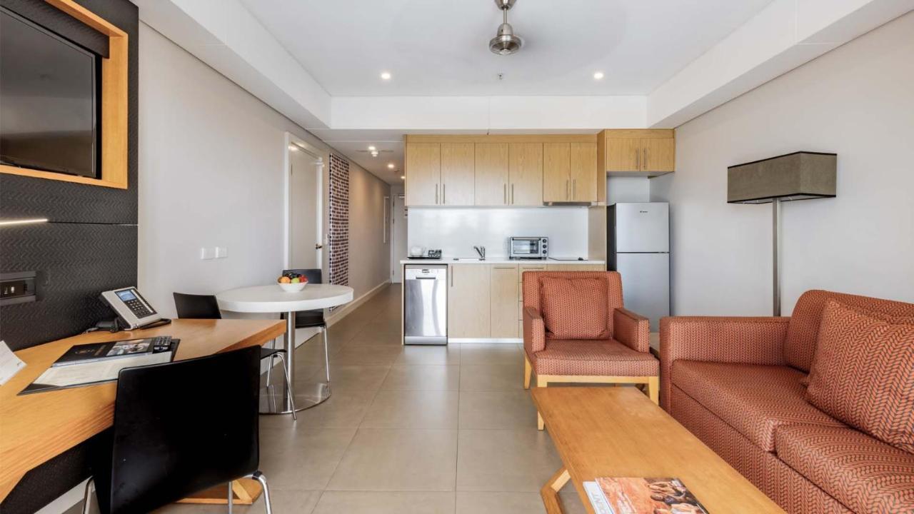 Oaks Darwin Elan Hotel 외부 사진