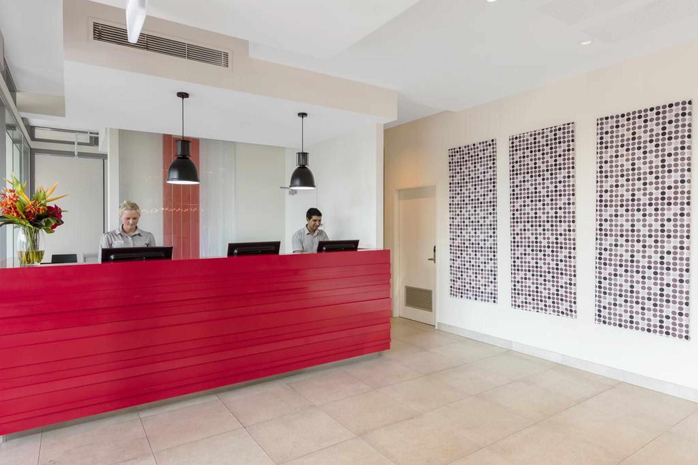 Oaks Darwin Elan Hotel 외부 사진