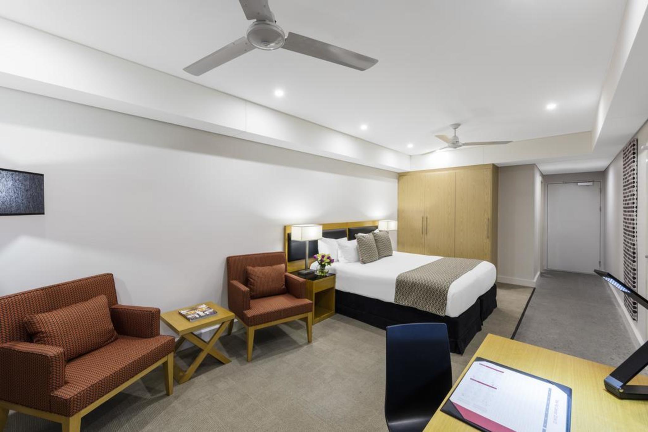 Oaks Darwin Elan Hotel 외부 사진